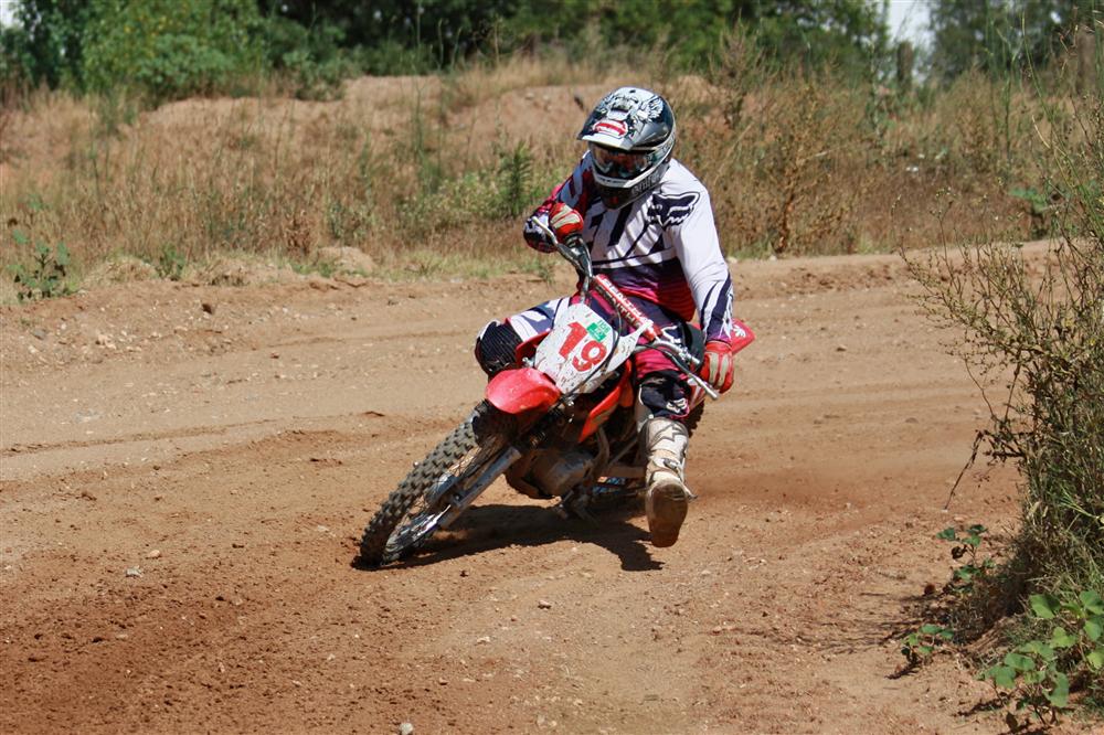Gabri Rodrigo dirt-track