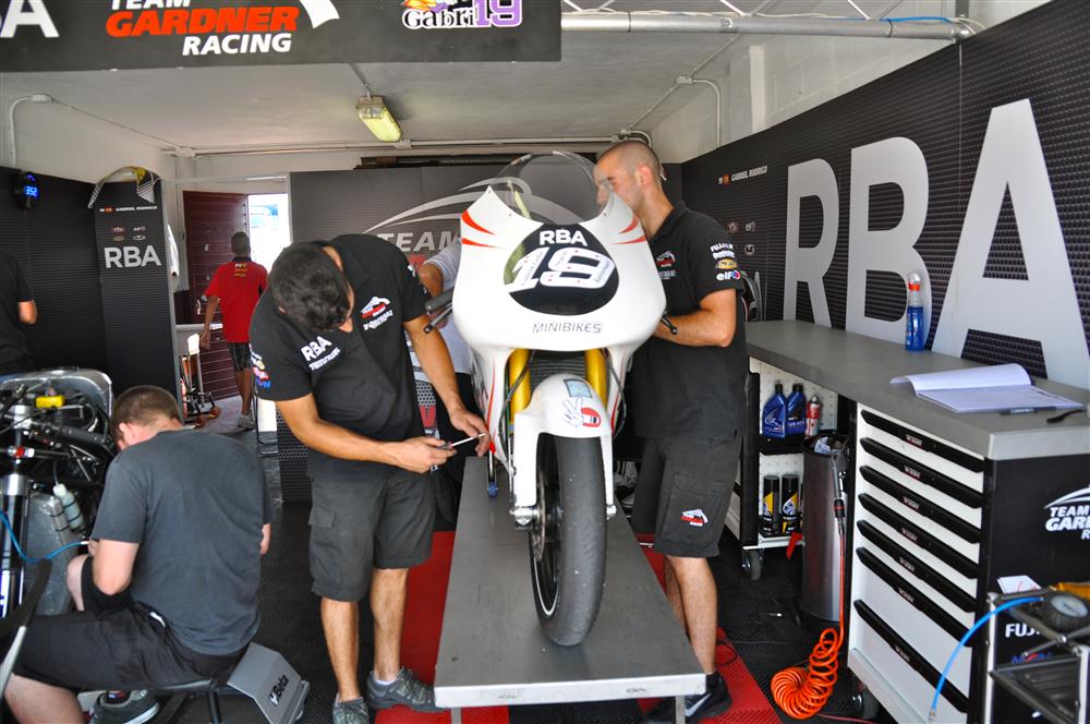 los mecas trabajando