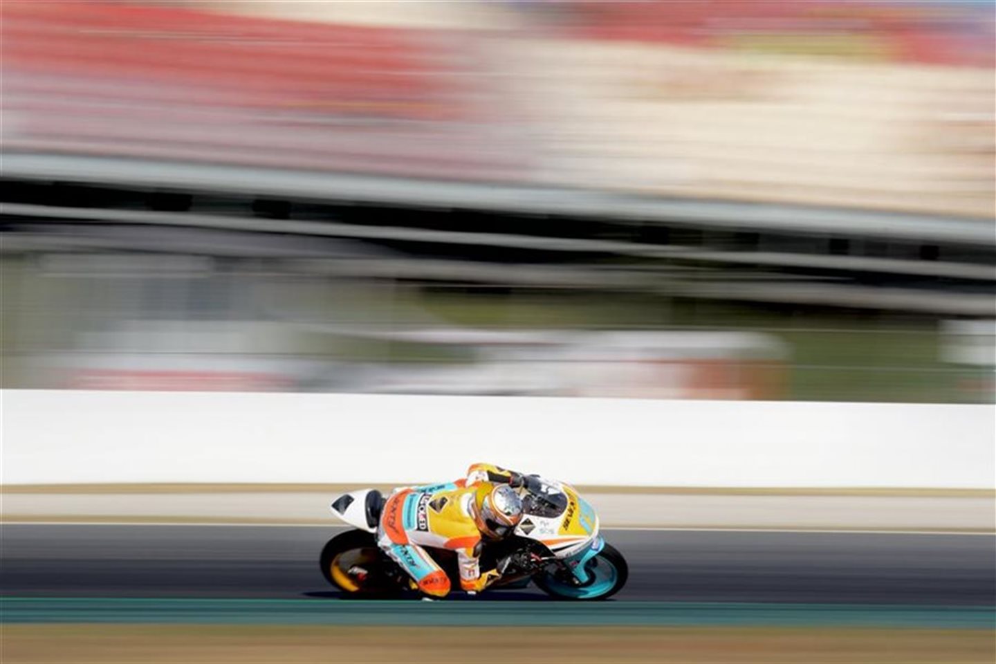 Caída remontando al primer grupo